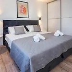 3-Bedroom Sea View Apartment - Balcony, Elevator - Spinut, Split