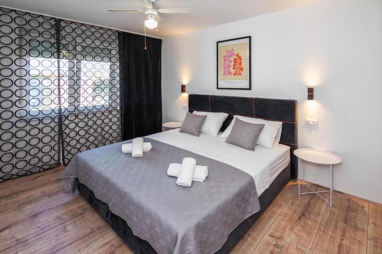 3-Bedroom Sea View Apartment - Balcony, Elevator - Spinut, Split Apartment *