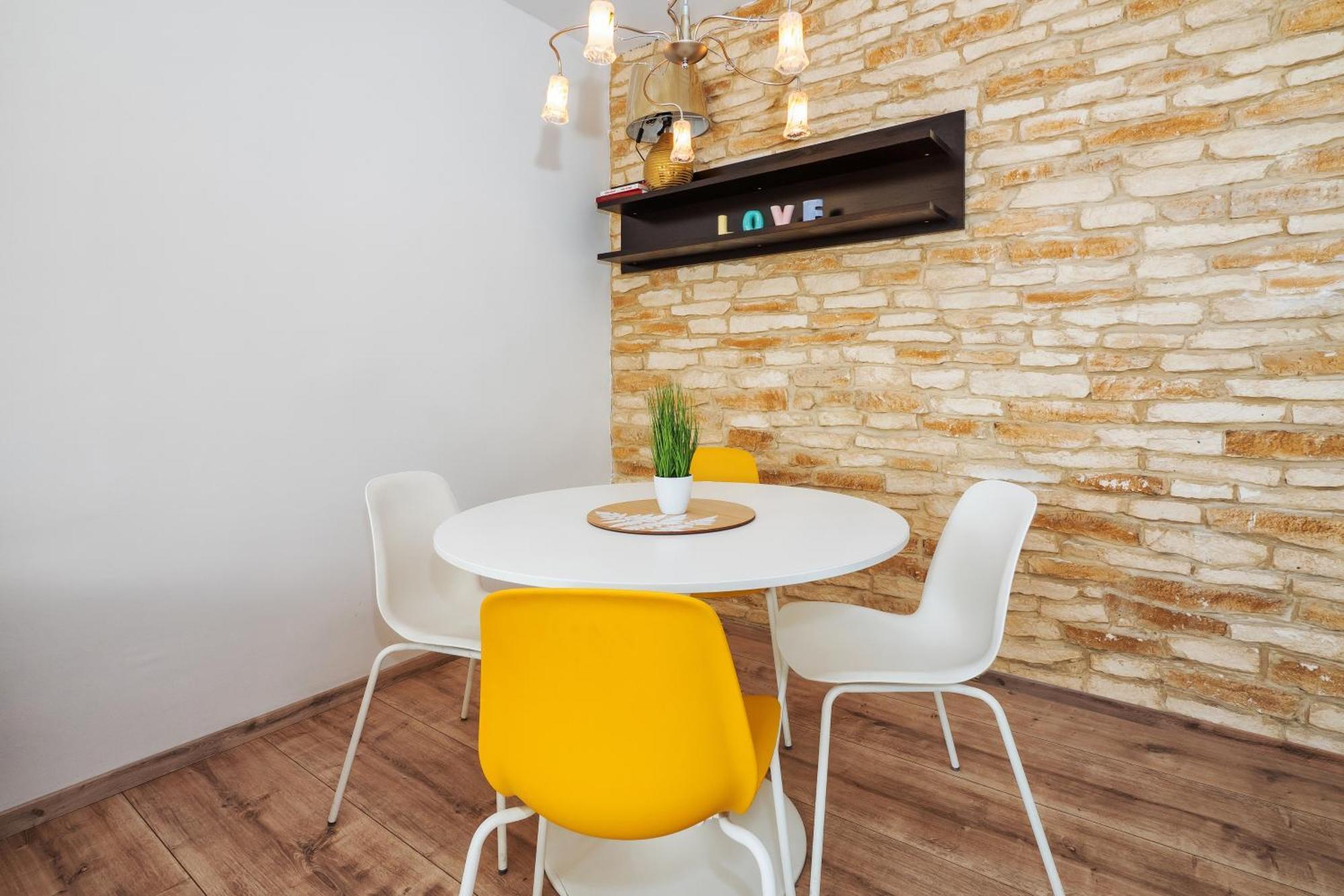 3-Bedroom Sea View Apartment - Balcony, Elevator - Spinut, Split Split